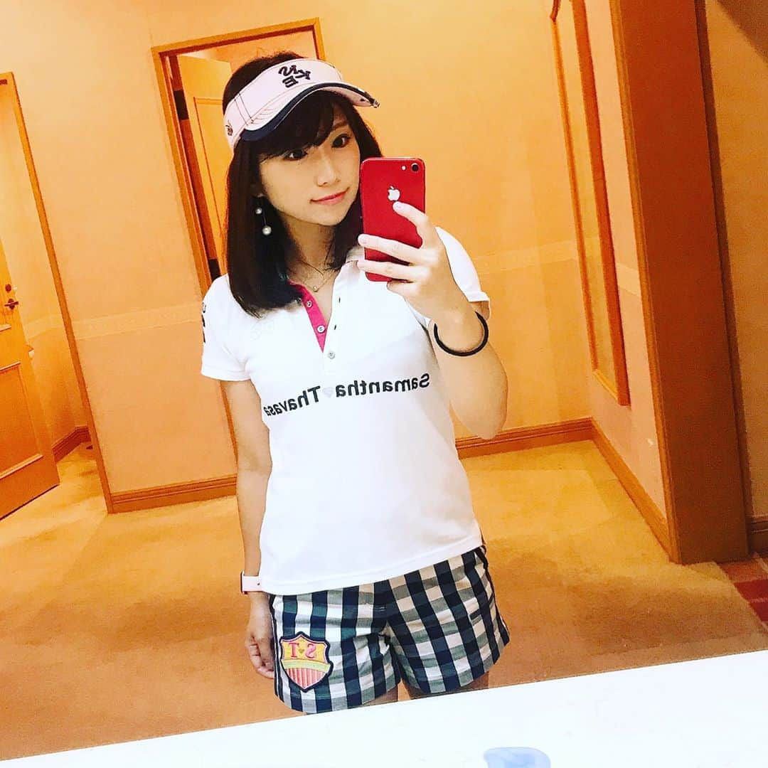 MOMOさんのインスタグラム写真 - (MOMOInstagram)「昨日のゴルフウェアはこんな感じでした⛳️久しぶりにショートパンツ履いた🤣  #ゴルフ女子 #ゴルフウェア #ゴルフコーデ #ゴルフ好きな人と繋がりたい #ゴルフ好き #ゴルフ初心者 #サマンサタバサゴルフ #キャロウェイ #ゴルフ男子と繋がりたい #ゴルフ練習 #ゴルフ場 #golf #golfwear #ラウンド #サマンサタバサゴルフ #ビール　#beer #ゴルフ上手くなりたい #ゴルフコース #ラウンド仲間募集 #富士クラシック #ゴルジョ #ゴルジョモ #golfgirl #golffashion #インスタゴルフ」8月2日 8時33分 - golf_m_o_m_o