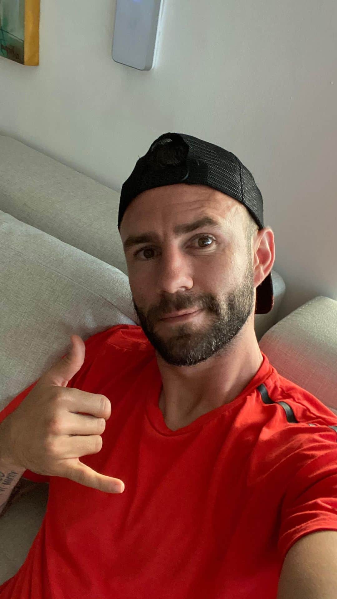 ミゲル・ラジュンのインスタグラム：「Platicamos @jocanamx y yo acerca del #braveyourselfchallenge desde cómo participar, hasta cómo puedes ganar $15,000! Ojalá se animen y sobre todo, que encuentren en el ejercicio una válvula de escape para esos momentos estresantes que todos pasamos!」