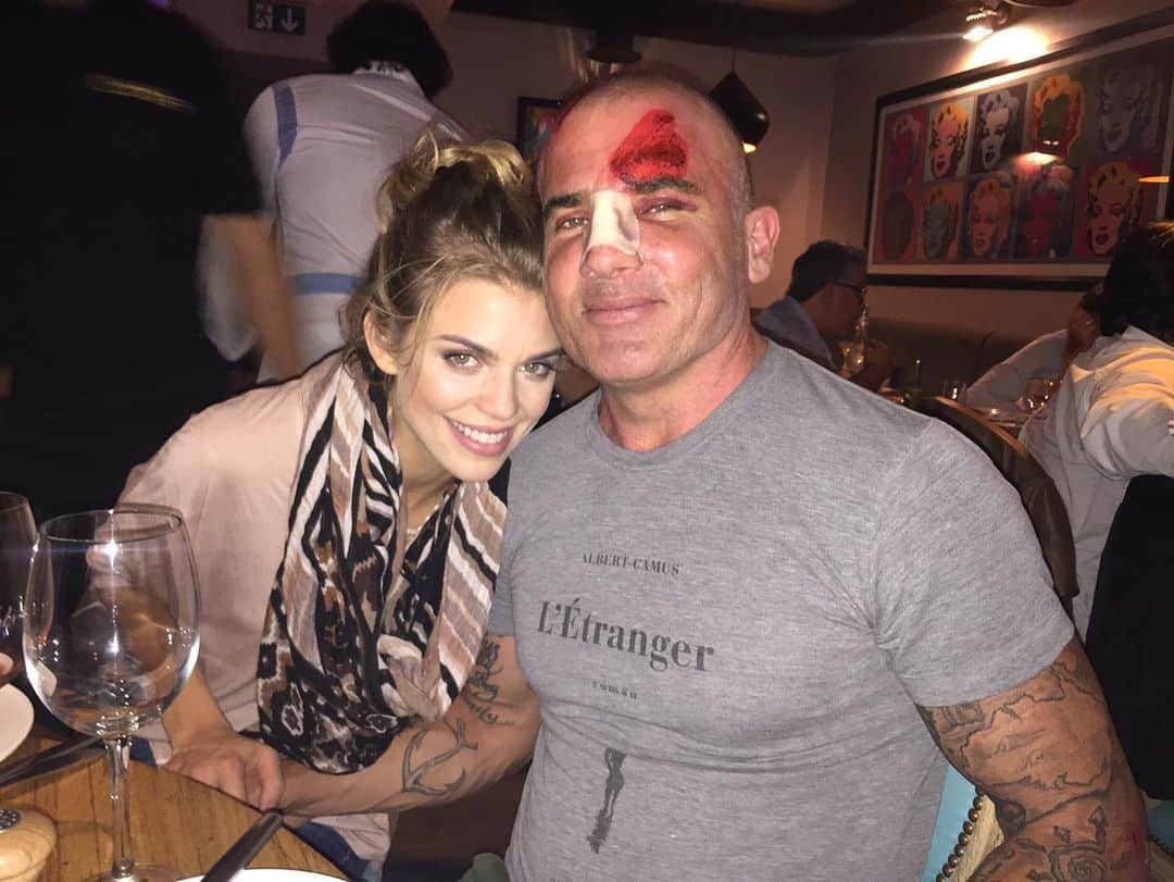 アナリン・マッコードのインスタグラム：「Four years ago this summer, this man gave me the scare of my life, as it turns out ya just can’t kill him. The one and only @dominicpurcell」
