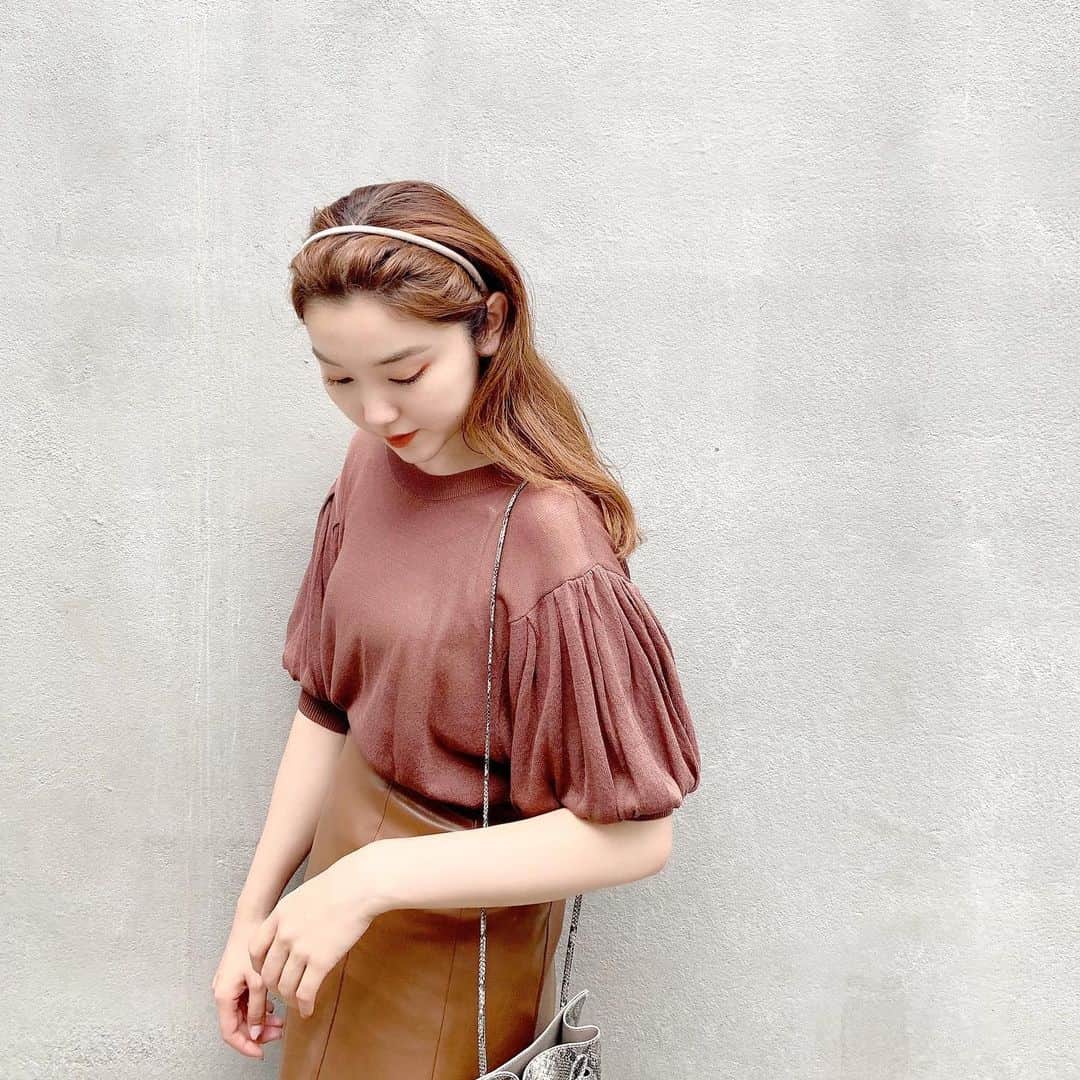 mina hinokuchiのインスタグラム：「. 透け透け×パワショル 今着たいキーワード詰まっためちゃ可愛なトップス！ 着心地も◎◎ . #whoswhochico #salonbychico #mina_chicode #フーズフーチコ　#cordinate #ootd」