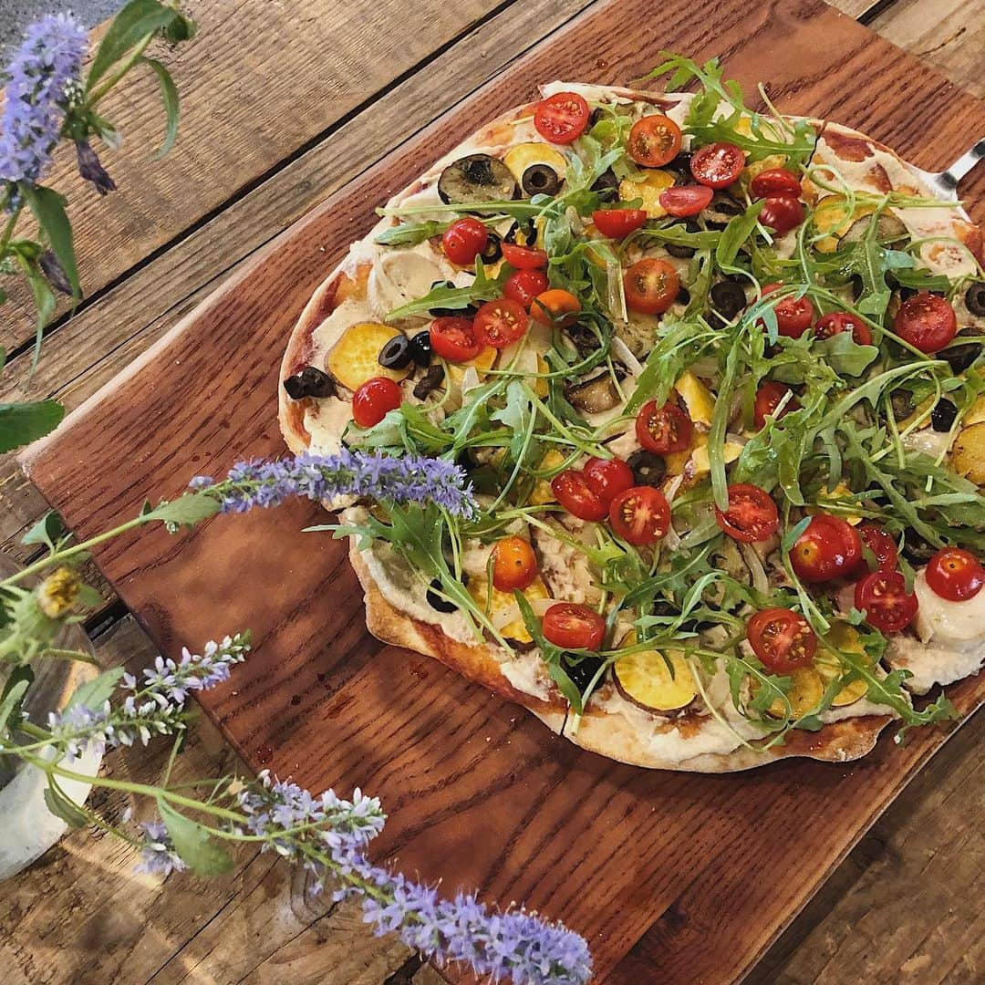 アシュリさんのインスタグラム写真 - (アシュリInstagram)「Where the hell did July go?? I thought it would last forever bc of the 30-day vegan challenge but it actually flew by.. here are some of the things I ate on the vegan diet in July 😋」8月2日 10時30分 - ashleybchoi