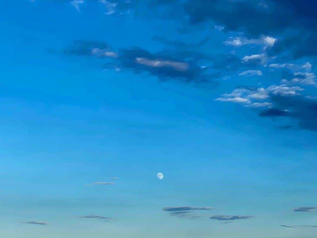 香川沙耶さんのインスタグラム写真 - (香川沙耶Instagram)「やさしいきらきらが好きなの もうすぐ満月だね🌕ふふ」8月2日 10時47分 - saya.kagawa