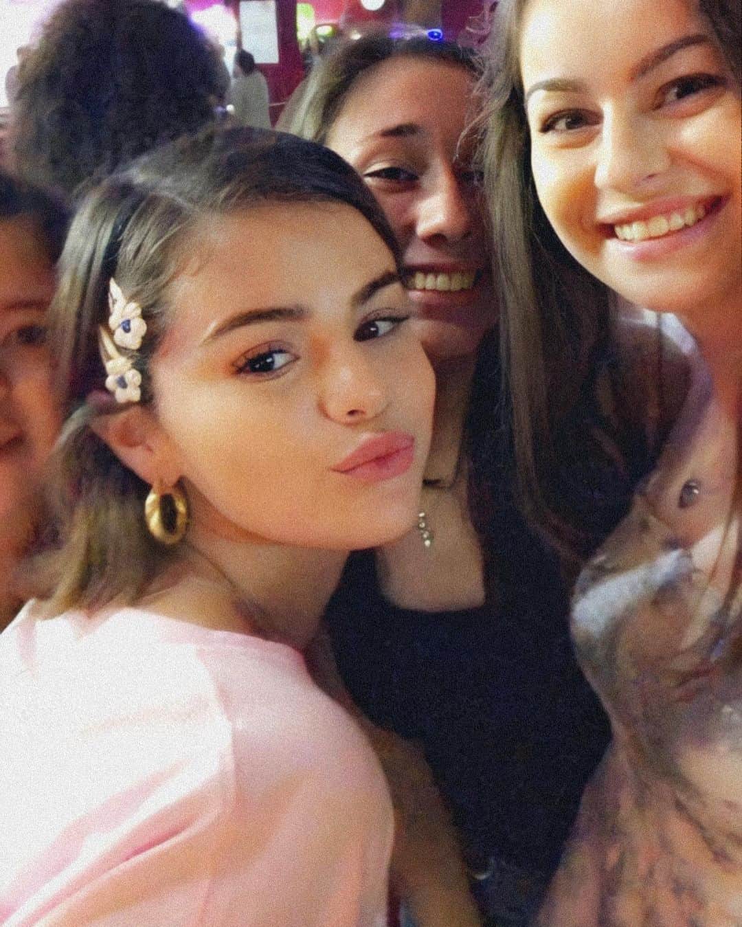 Always With Selenaのインスタグラム：「that you will feel meet her and being able to hug her ... 😭」
