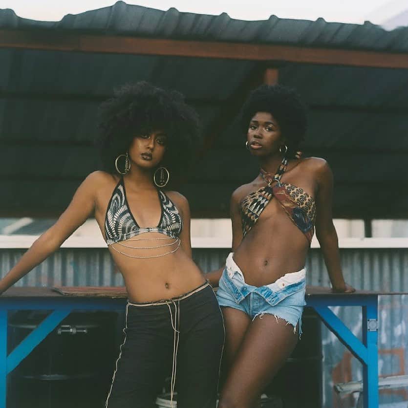 セオフィラス・ロンドンのインスタグラム：「#SupportBlackWomen everyday.  @mybebeyrecords 💘」