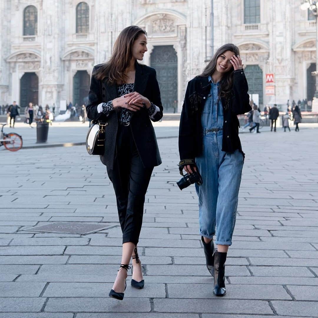 OPIさんのインスタグラム写真 - (OPIInstagram)「Bringing our #OPIMuseOfMilan Collection to life with gorgeous Italian models @letiziamoschinofficial and @francesca_pagnanelli. Happy #NationalGirlfriendsDay!  Shades: #DuomoDaysIsolaNights and #ThisColorHitsAllTheHighNotes  #ColorIsTheAnswer #BlueNails #FallFashion #FallTrends #FallNails #DarkNails #TrendyNails #BoldNails #MilanFashion #OPIObsessed」8月2日 12時00分 - opi
