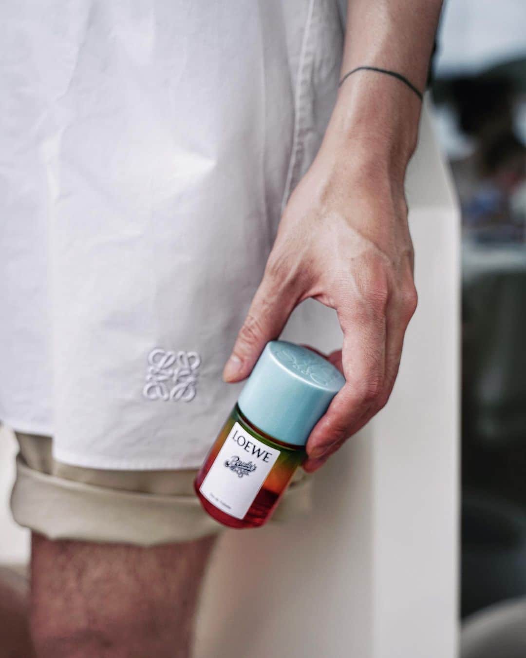 Christoffer Chengのインスタグラム：「A little bottle of rainbow 🌈 @loewe」
