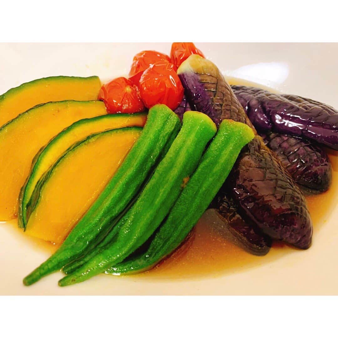 木下晴香さんのインスタグラム写真 - (木下晴香Instagram)「☀️☀️☀️﻿ ﻿ 夏野菜たち、﻿ シンプルに揚げ浸しにしてみました。﻿ ﻿ 食事で夏を感じるのもいいですね。﻿ ﻿ 美味しかったーー☺️  みなさんも、 心も体も大切に過ごしてくださいね！🎐」8月2日 22時06分 - haruka_kinoshita_official