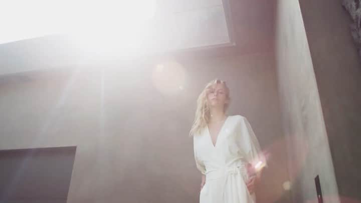 ホルストンのインスタグラム：「Shine in our Kimono Wrap Jumpsuit⁠⠀ ⁠⠀ ⁠⠀ ⁠⠀ ⁠⠀ #halston #halstonstyle #halstonettes #halstondress #halstonfashion」