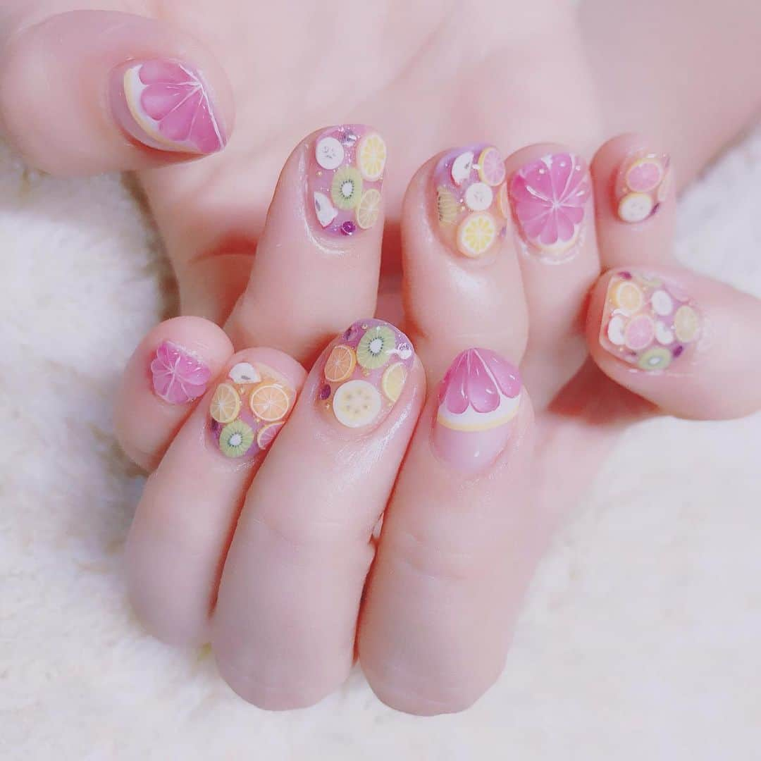 なかやまちえこさんのインスタグラム写真 - (なかやまちえこInstagram)「過去のフルーツネイル fruit nails 4選。⠀ ⠀ #nail #nails #nailart #ネイル #美甲 #ネイルアート  #japanesenailart #manucure #japanesenails #manicurist #gelnails #أظافر #네일아트 #미용 #vẽmóng #フルーツネイル #fruitnails  #クリアネイル #clearnails」8月2日 22時22分 - chiekonakayama