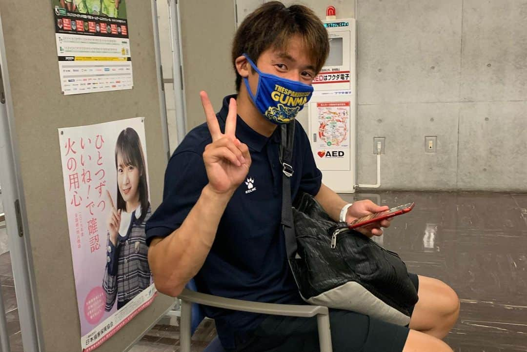 大前元紀さんのインスタグラム写真 - (大前元紀Instagram)「久しぶりの勝利👍 みんなで粘り強く勝ててよかった！！ コジナイスゴール😊  #ザスパクサツ群馬  #大前元紀 #Jリーグ #ジェフ千葉  #小島の下の名前なんだっけ #J初ゴールおめでとう  #相手には #田口泰士 #可愛い後輩  #流経サッカー部  #次はホームで勝利を」8月2日 22時37分 - genki_omae10