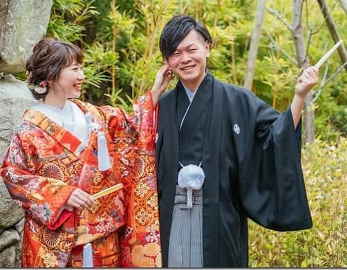 福井結婚式 ヴィラグランディス福井のインスタグラム：「【Photo shoot】 ・ ・ 彩り豊かな和装のお写真✨ ・ ・ これからの未来が ずっと笑顔で ・ 色鮮やかな 幸せな日々でありますように✨ ・ ・ 幸せの想いを込めて✨ ・ ・ ・ ・ #前撮り #前撮りレポ #ヴィラグランディス福井 他のお写真も気になる方はプロフィールから公式HPもご覧にください▶︎▶︎▶︎」