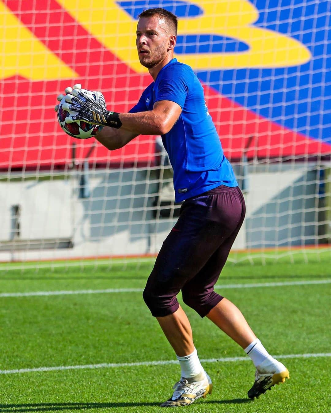 FCバルセロナさんのインスタグラム写真 - (FCバルセロナInstagram)「🏟 HOME 💙❤️」8月2日 22時46分 - fcbarcelona