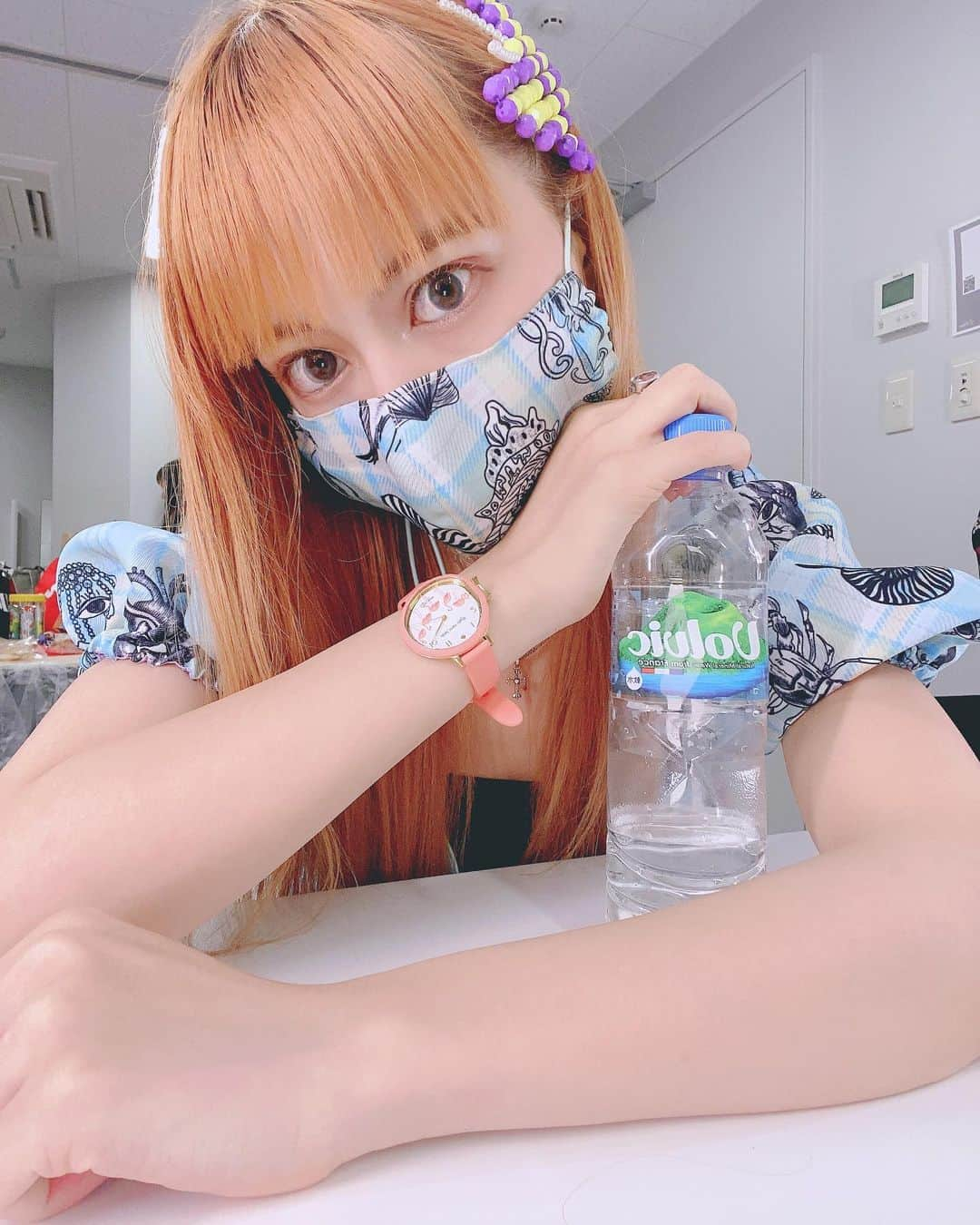 水森依音さんのインスタグラム写真 - (水森依音Instagram)「👩🏻‍🦰🦋🌞🐚  #kobinai #harajukufashion  #Kawaii #テラコッタオレンジ #オレンジカラー」8月2日 23時02分 - ion_mizumori