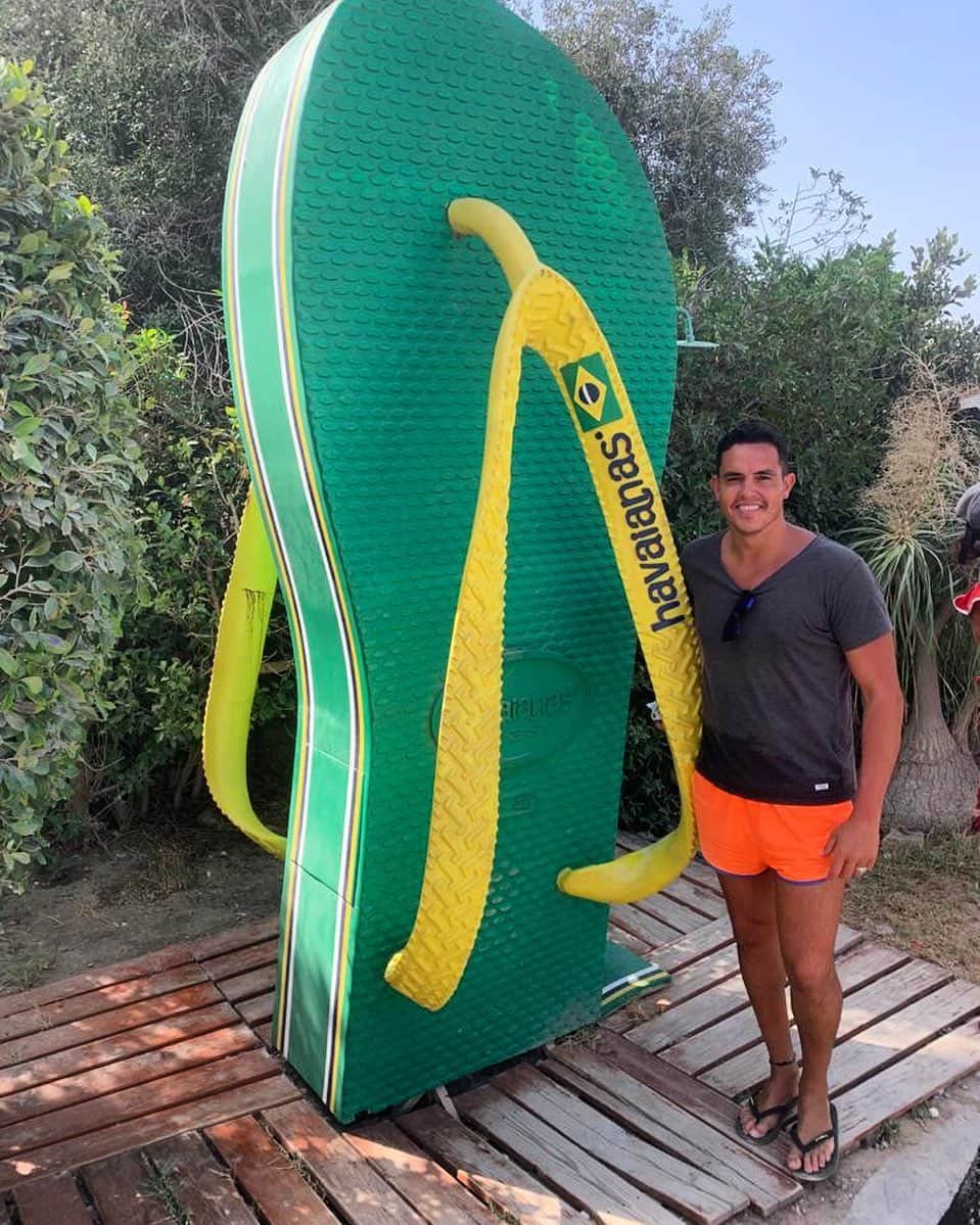 ハイメ・ヒメネスのインスタグラム：「¡El verano es azul! 🎶🎶🎶 🙆🏻‍♂️⚓️🛶#relax #tumbao @veranoazul_oficial」