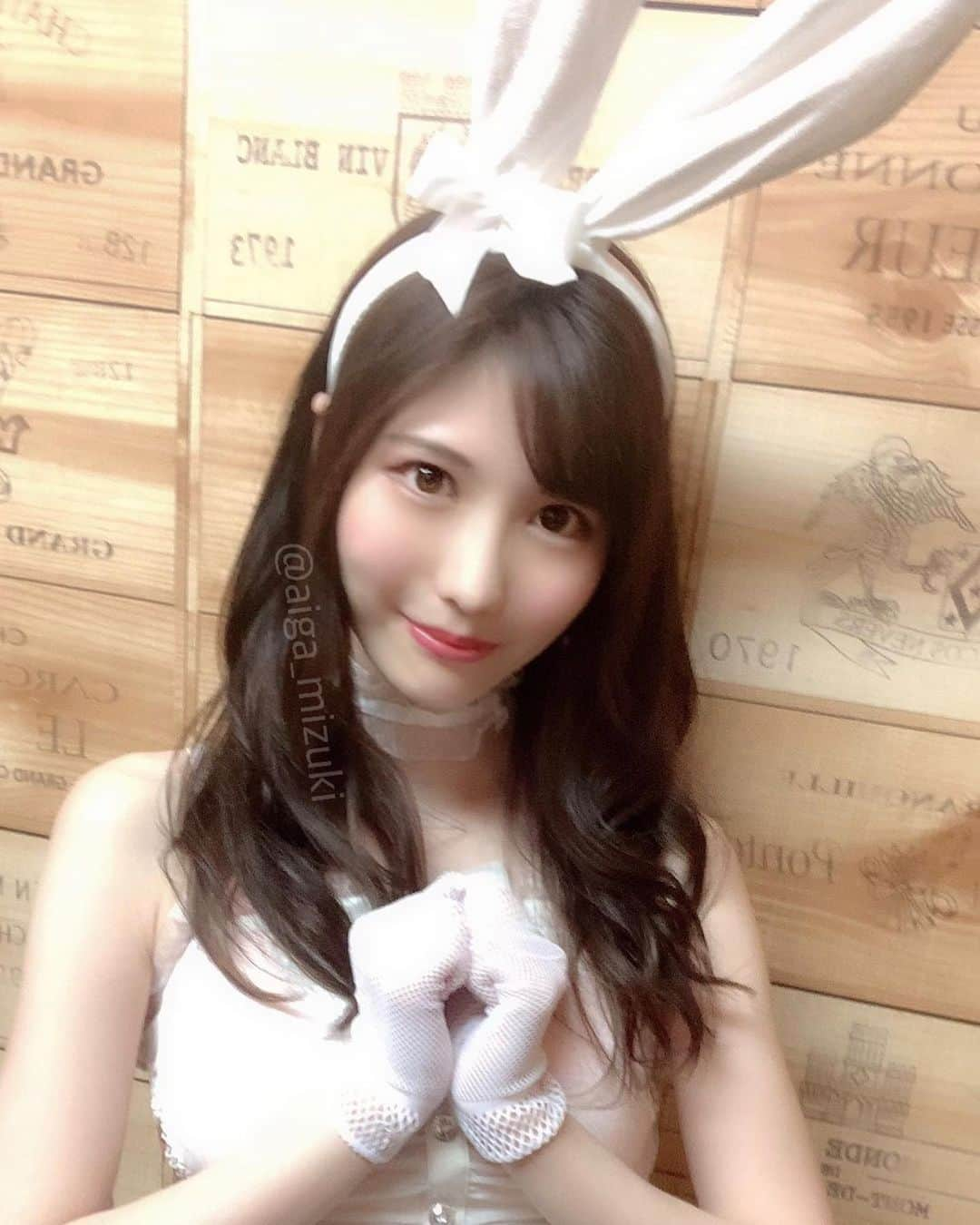 藍芽みずきさんのインスタグラム写真 - (藍芽みずきInstagram)「🐇🐇🐇🐇💕 #バニーガール #バニー #うさぎ  #バニーの日 #だって」8月2日 14時26分 - aiga_mizuki