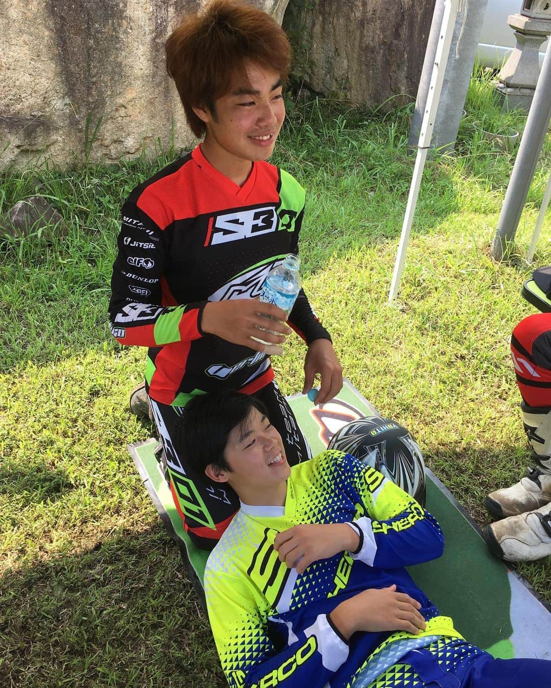 黒山健一さんのインスタグラム写真 - (黒山健一Instagram)「年齢は違えど、みんな…仲良しなトライアル仲間たち❗️ また、みんなで…レースしたり、イベントしたり、たくさん楽しみたいな👍👍😃  #全日本トライアル」8月2日 14時53分 - kenichi_kuroyama