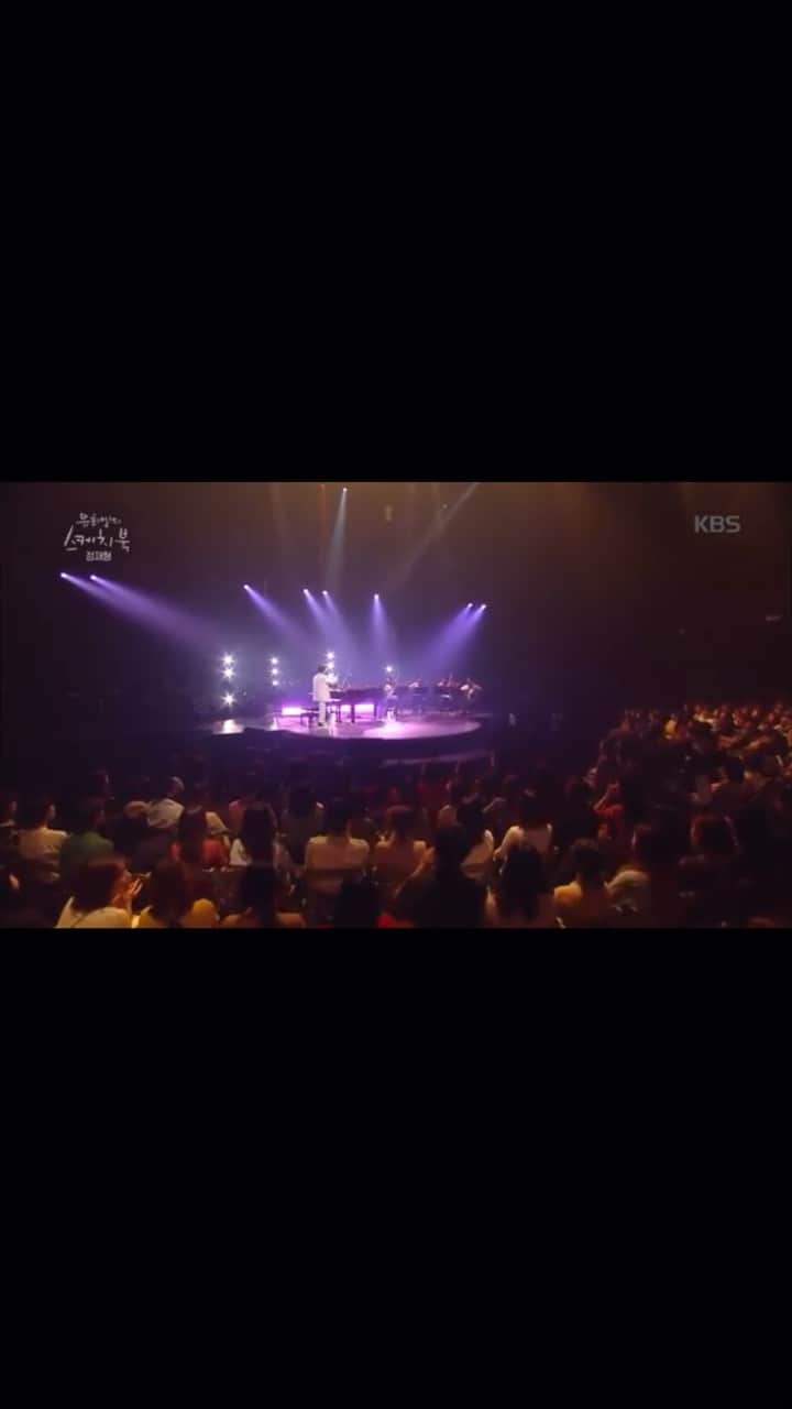 リュ・ギョンスのインスタグラム：「@sketchbook_official」