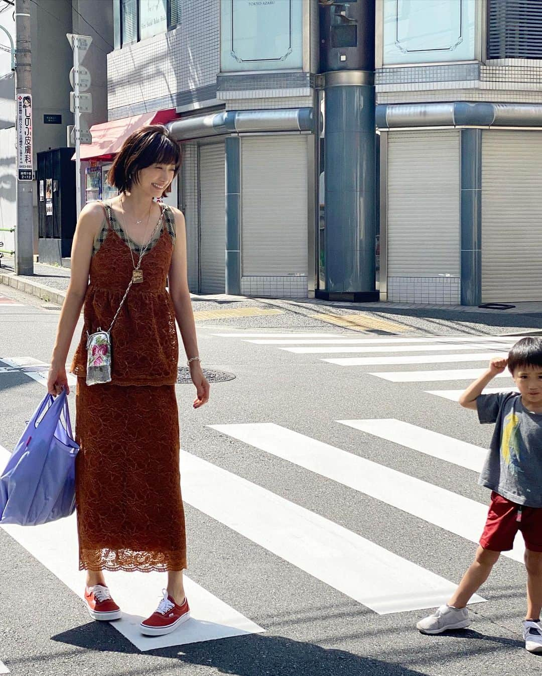 ヨンアさんのインスタグラム写真 - (ヨンアInstagram)「このレース生地を見た瞬間一目惚れして作ったセットアップ😍 @coel_y  写真撮ろうとするとずっと入る息子👶🏻 一人で撮れたキセキの一枚😂」8月2日 15時39分 - youn1029