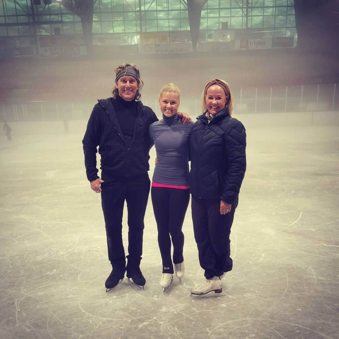 ダーシャ・ゲルムのインスタグラム：「Last 2 weeks were amazing. Thanks to these two amazing coaches and all of the skaters who participated and ISU camp in Celje.   I can't believe I'm 29 and still can learn so many new things in such a short period of time. You both opened my eyes, pushed me out of my comfort zone and showed me what I am capable of.  What I love the most is a thing that you are firstly a really nice people and a very good coaches in the same time.  Thank you @allu63 for all the little "tricks" you taught me to master my jumps even better. Thank you @tomdicksonskating for all your classes which reminded me why I love figure skating, gliding, nice positions, lines,... And for amazing new transitions in my new free program. 😍  #figureskating #isu #isucamp #trainingmakesitperfect #trainsmart #livealife #iceskating #technique #skatingskills #newtricks #hardworkpaysoffs  #hardwork #love」