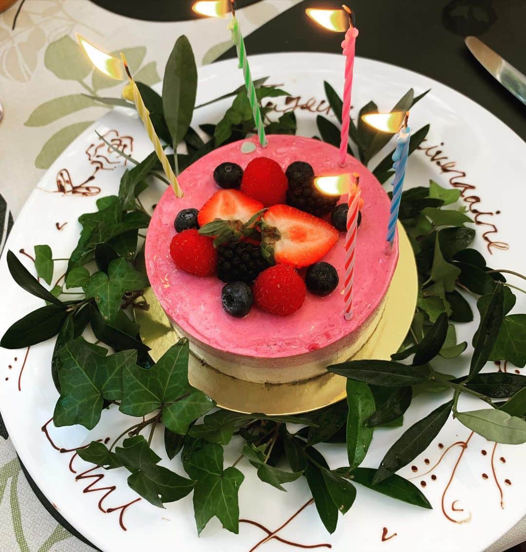 山本里美のグルメインスタ