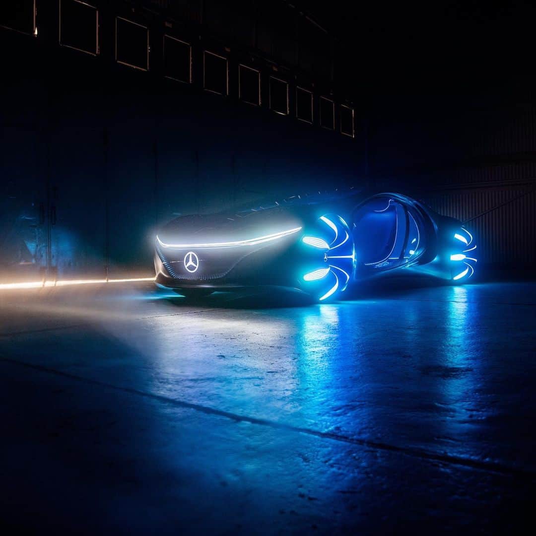 メルセデス・ベンツさんのインスタグラム写真 - (メルセデス・ベンツInstagram)「The VISION AVTR concept vehicle embodies the vision of Mercedes-Benz designers, engineers and trend researchers for mobility in the distant future.   📷 @fredericschlosser & @lotter_live #MercedesBenz #VISIONAVTR #sustainableluxury #MBDesign #AVATAR」8月2日 15時55分 - mercedesbenz