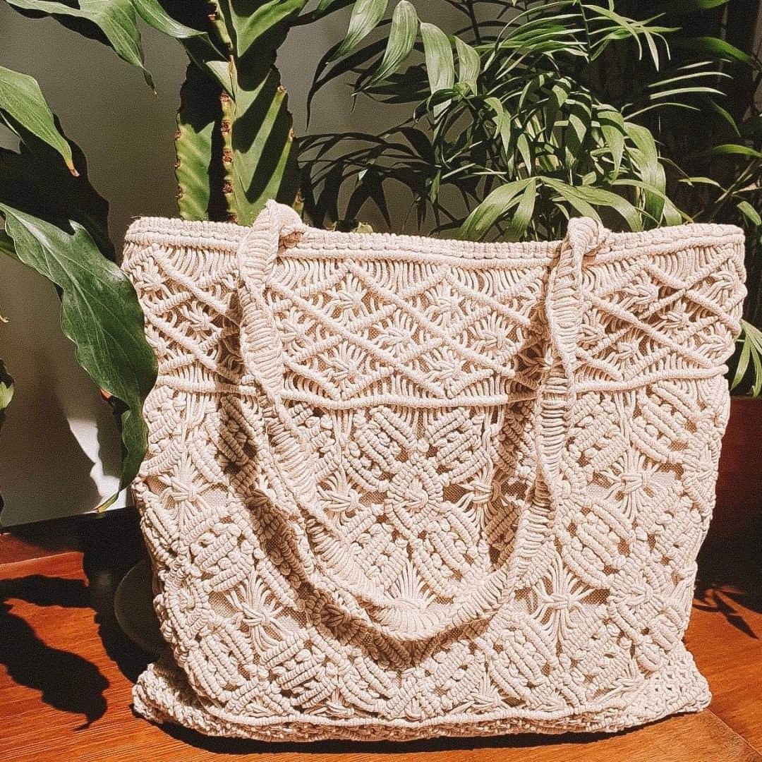 アクセサライズのインスタグラム：「Meet your plant babies new best frond 🌿  Head to the link in our bio to shop #Accessorize」