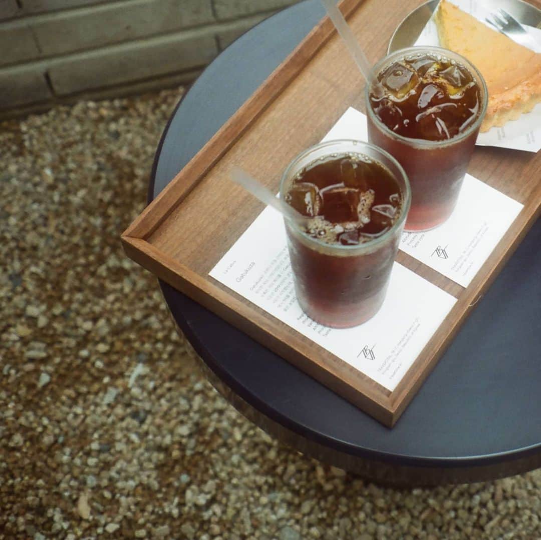 コ・ボギョルのインスタグラム：「☕」
