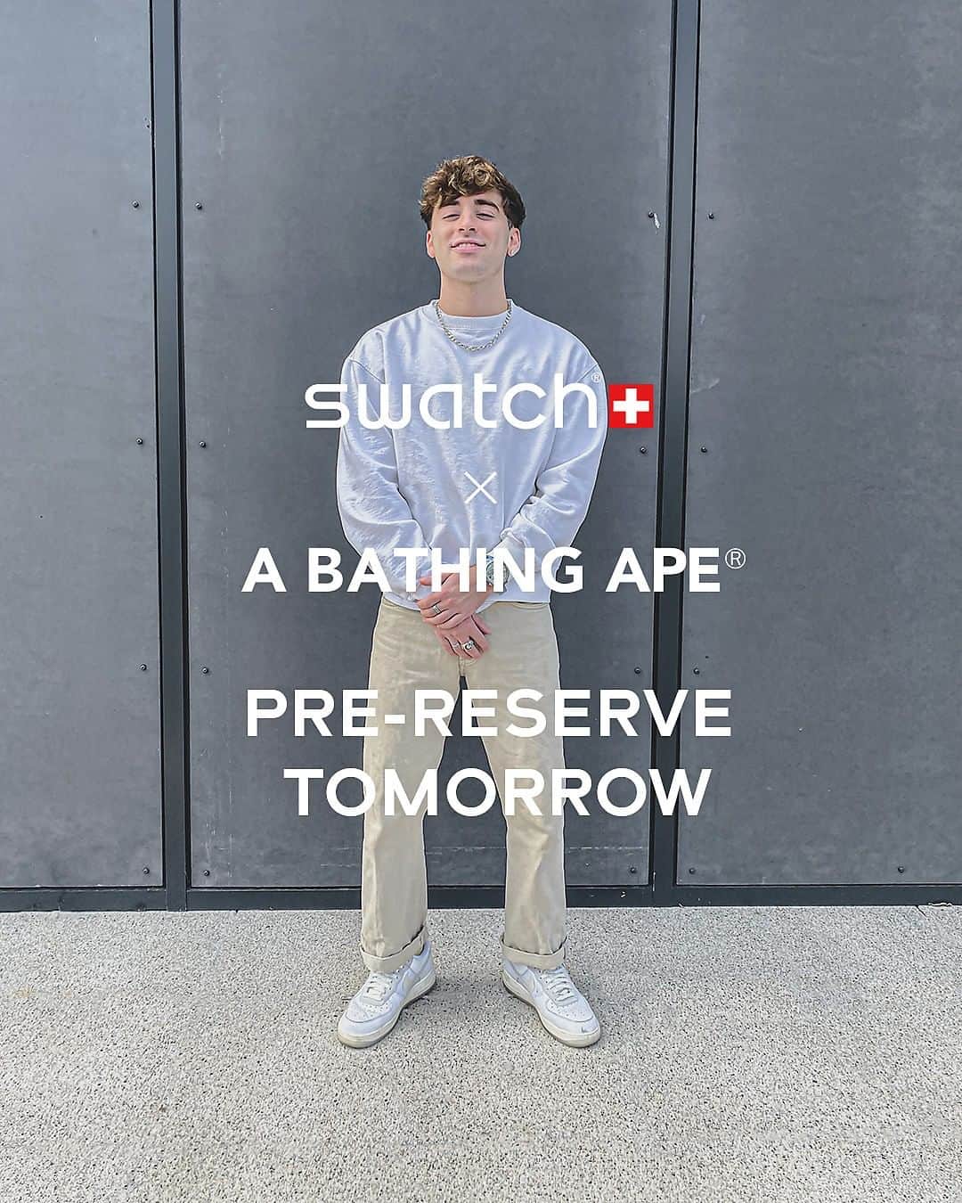 Swatchさんのインスタグラム写真 - (SwatchInstagram)「⚠️ TOMORROW ⚠️ you can PRE-RESERVE your LIMITED EDITION #SwatchxBape models in-store with #TeamSwatch! ⚡  Exclusive advantage for @SwatchClub members only - join the Club NOW!」8月2日 17時00分 - swatch