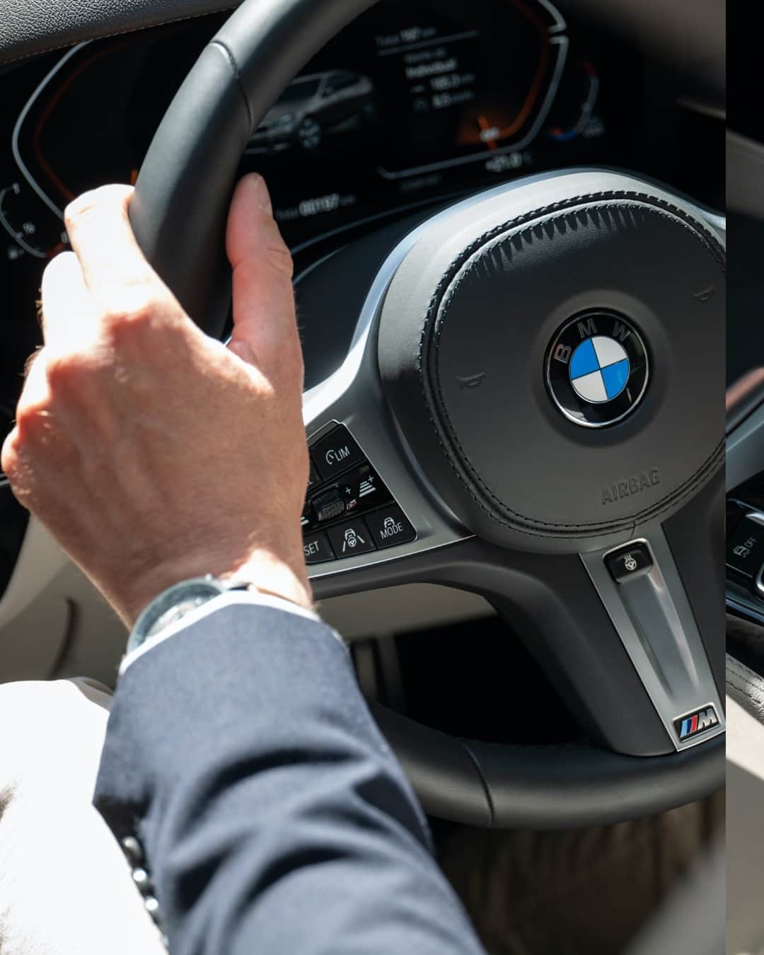 BMWのインスタグラム：「Drive in style. The new BMW 6 Series Gran Turismo. #THE6 #BMW #6Series」