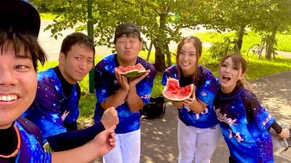 野球YouTuber向さんのインスタグラム写真 - (野球YouTuber向Instagram)「・ ‪ムコウズvs広島東京カープ‬ ‪梅雨が明け、晴天の中‬ ‪死闘を繰り広げました！‬ ・ ‪先発は萌×めいバッテリーが‬ ‪過去一の投球を披露！‬ ・ ‪打撃は久しぶりの参加‬ ‪しょーへーTVが大暴れw‬ ‪動画は乞うご期待下さい！‬ ・ ‪#ムコウズ #対外試合‬ ‪#試合相手募集してます‬」8月2日 17時16分 - 89youtuber_muko