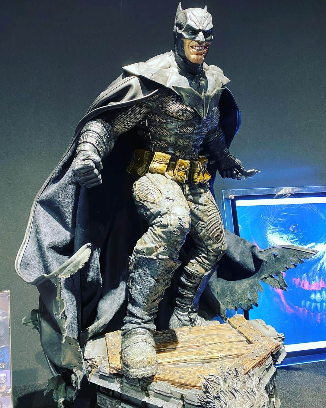 Shinnosukeさんのインスタグラム写真 - (ShinnosukeInstagram)「BATMAN🦇  #batman #joker #statue」8月2日 17時25分 - shinscapade