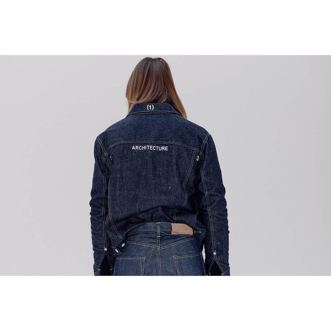 KUROのインスタグラム：「KURO 20aw collection  #kurodenim #indigo #denim #architecture #pfw」