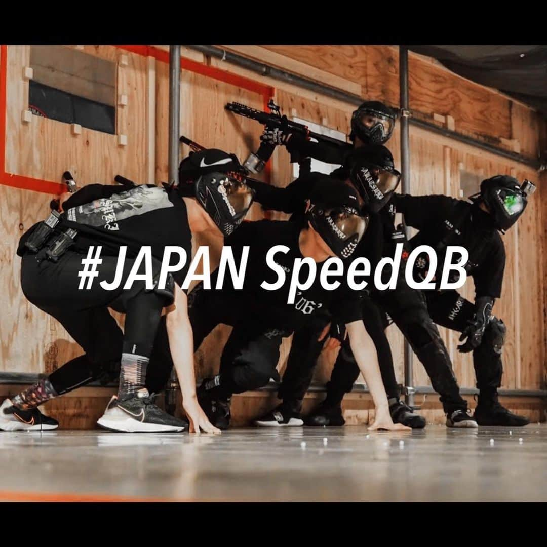 大野ヨウのインスタグラム：「先日、待ちに待った#japanspeedqb 予選リーグに出場してきました^ ^ 結果は最後の試合を落として予選落ちとなってしまいましたが 負けて得られるモノは大きかったと思います。 勿論、悔しいけど SpeedQBらしいプレーは出来たかなって思います！！ ただ、身体が痣だらけで今動くのもやっとって感じかな汗 中継もすげー滑ってるの多かったと思うし😂笑 悔しさをバネに、来年は本戦出場して 格好良いチームの姿を見せられれば良いなと思います。 .  #instagood #instagramer #like4like #airsoft #airsofter #cqb #cqbairsoft #speedqb #krytac #survivalgame #myweapon #guns #myguns #wargame #warsport #codenate #nike #nikemmw  #vapormax #supreme #blkfox」