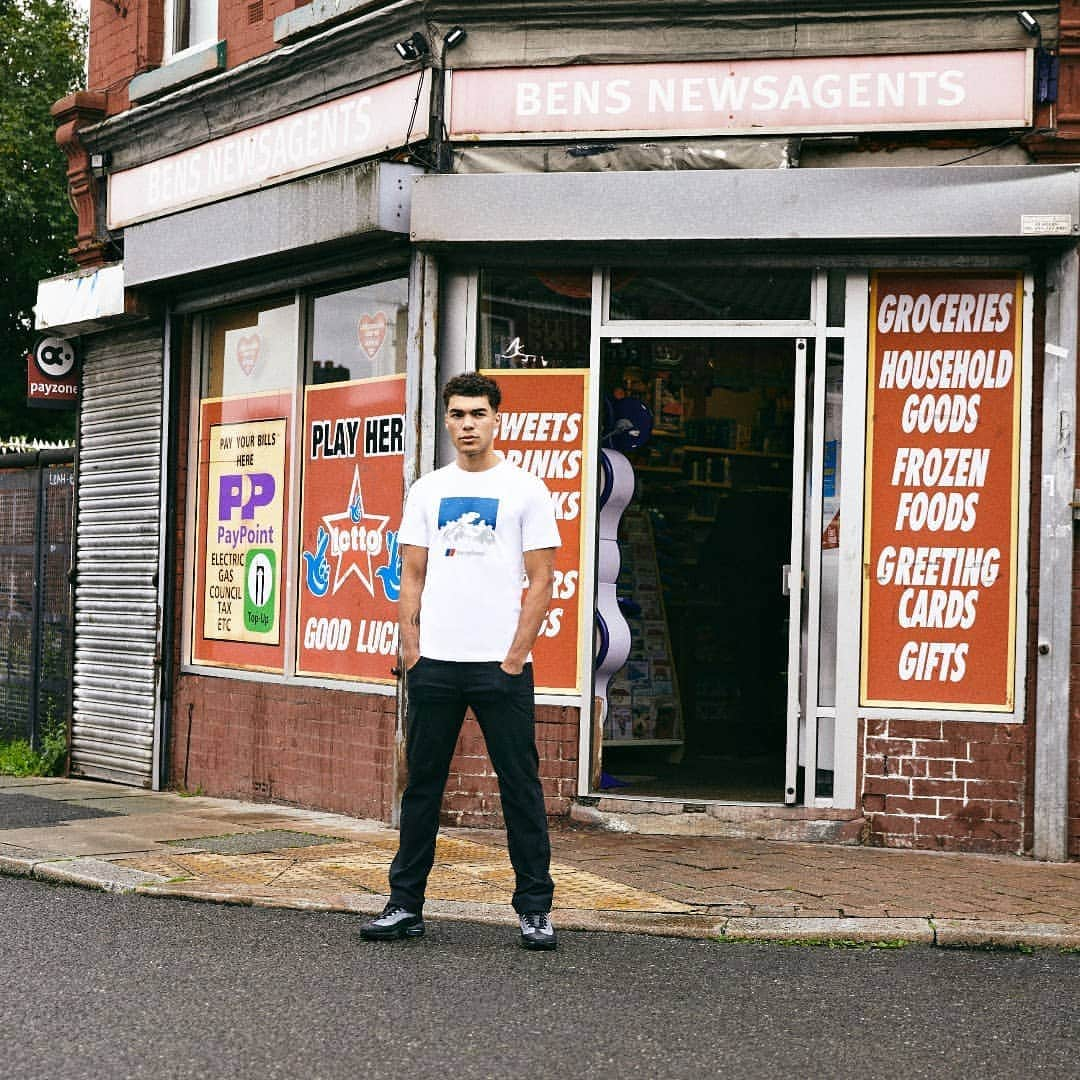 FOOTASYLUMさんのインスタグラム写真 - (FOOTASYLUMInstagram)「Scaling to new heights of casual! 💪  The @berghausofficial Mountain Tee is a must buy! #Footasylum #Berghaus」8月2日 18時11分 - footasylum