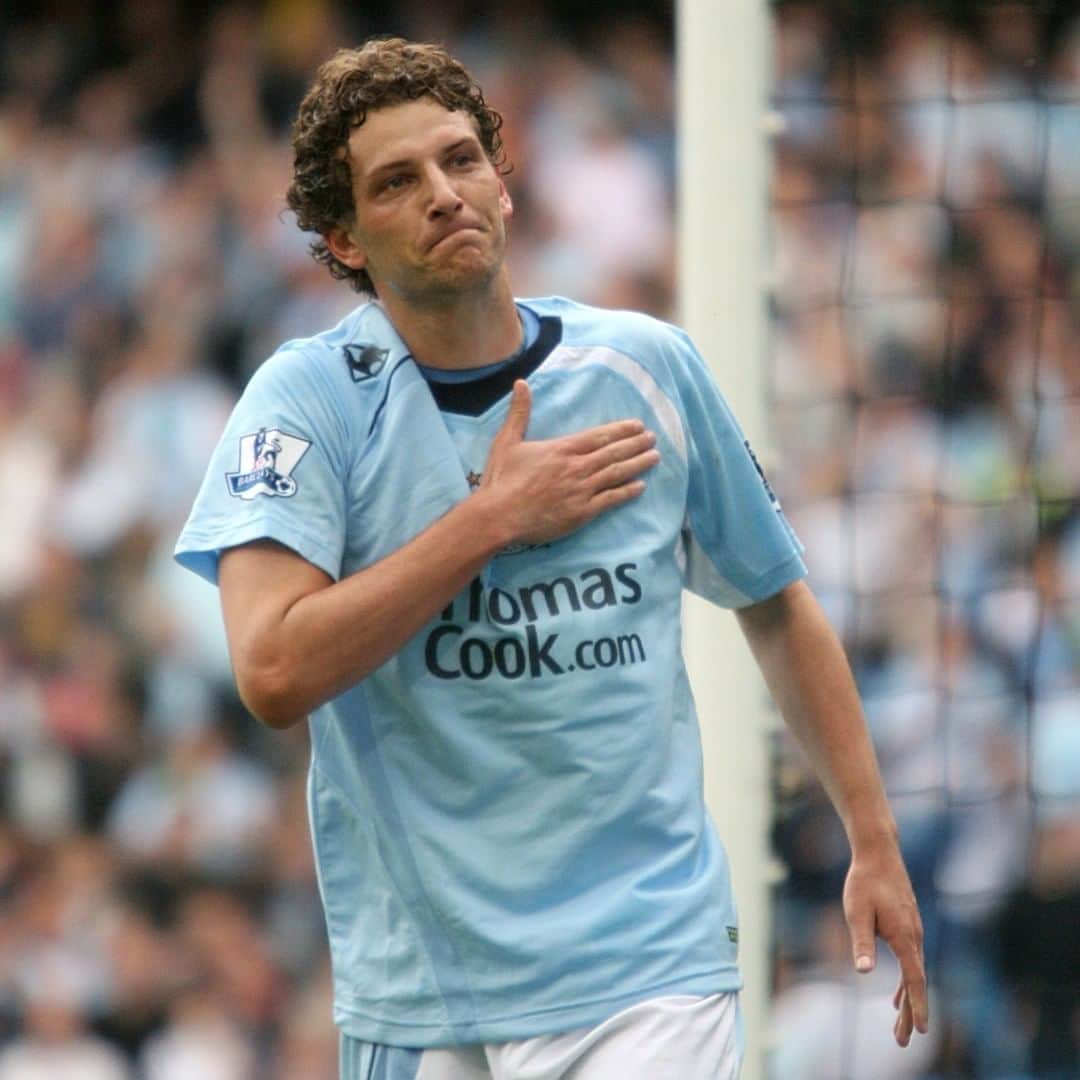 マンチェスター・シティFCさんのインスタグラム写真 - (マンチェスター・シティFCInstagram)「#OnThisDay in 2007, Elano became a blue! 🇧🇷💙 #mancity」8月2日 18時15分 - mancity