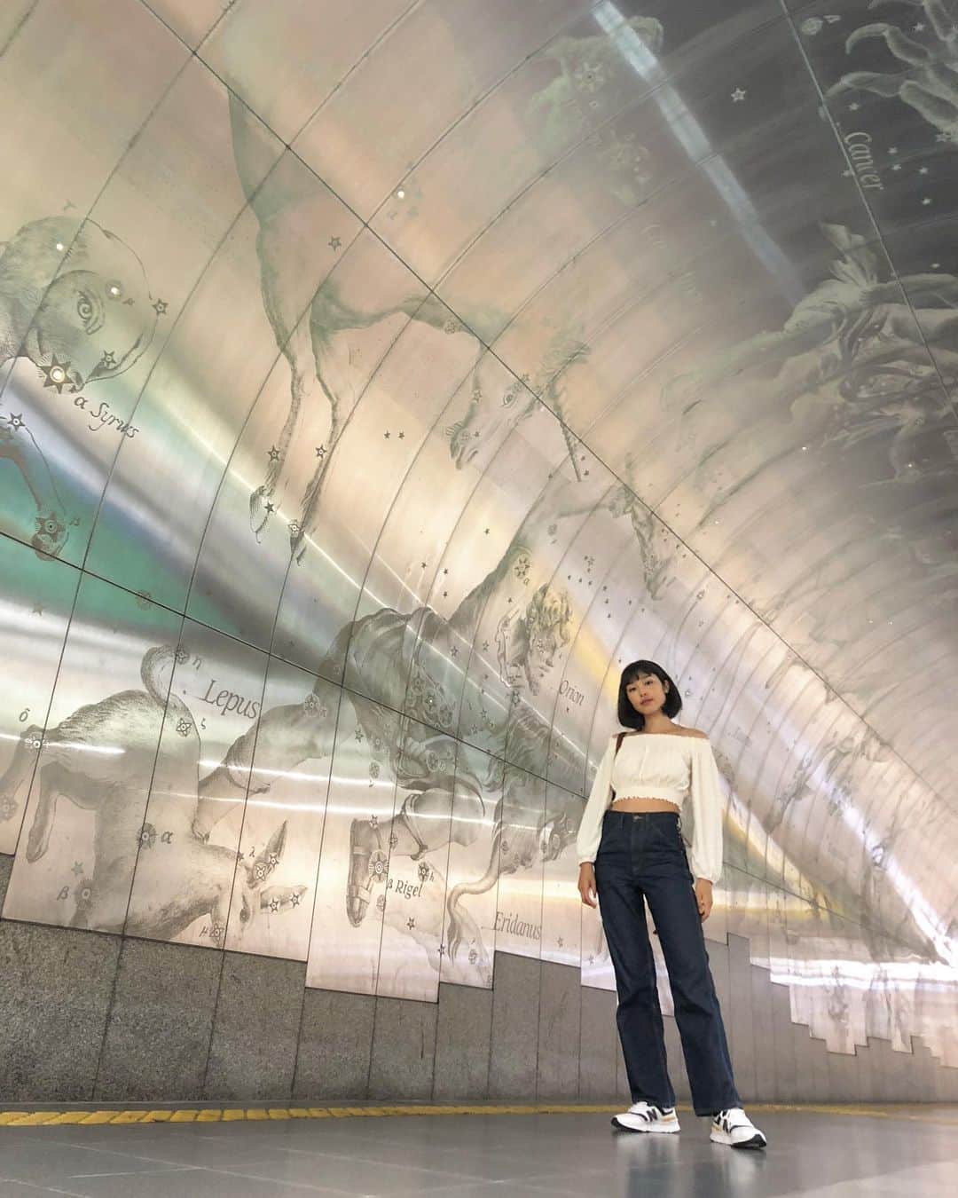 本山琴美さんのインスタグラム写真 - (本山琴美Instagram)「星座いっぱいのトンネルみつけた！」8月2日 18時25分 - _mimi2mimi_