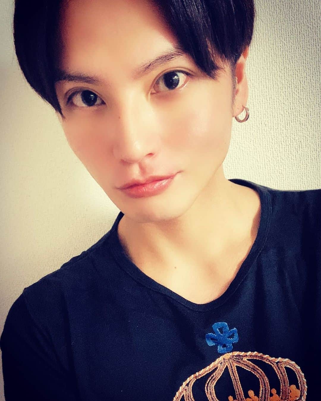 友常勇気さんのインスタグラム写真 - (友常勇気Instagram)「I'm home( ´͈ ᗨ `͈ )◞♡⃛ The image quality is good😳lol #友常勇気  #ただいま #お家着きました #しかし #画質いいなぁ #さすが #近代携帯 #笑笑 #盛れた」8月2日 18時48分 - yuki_tomotsune