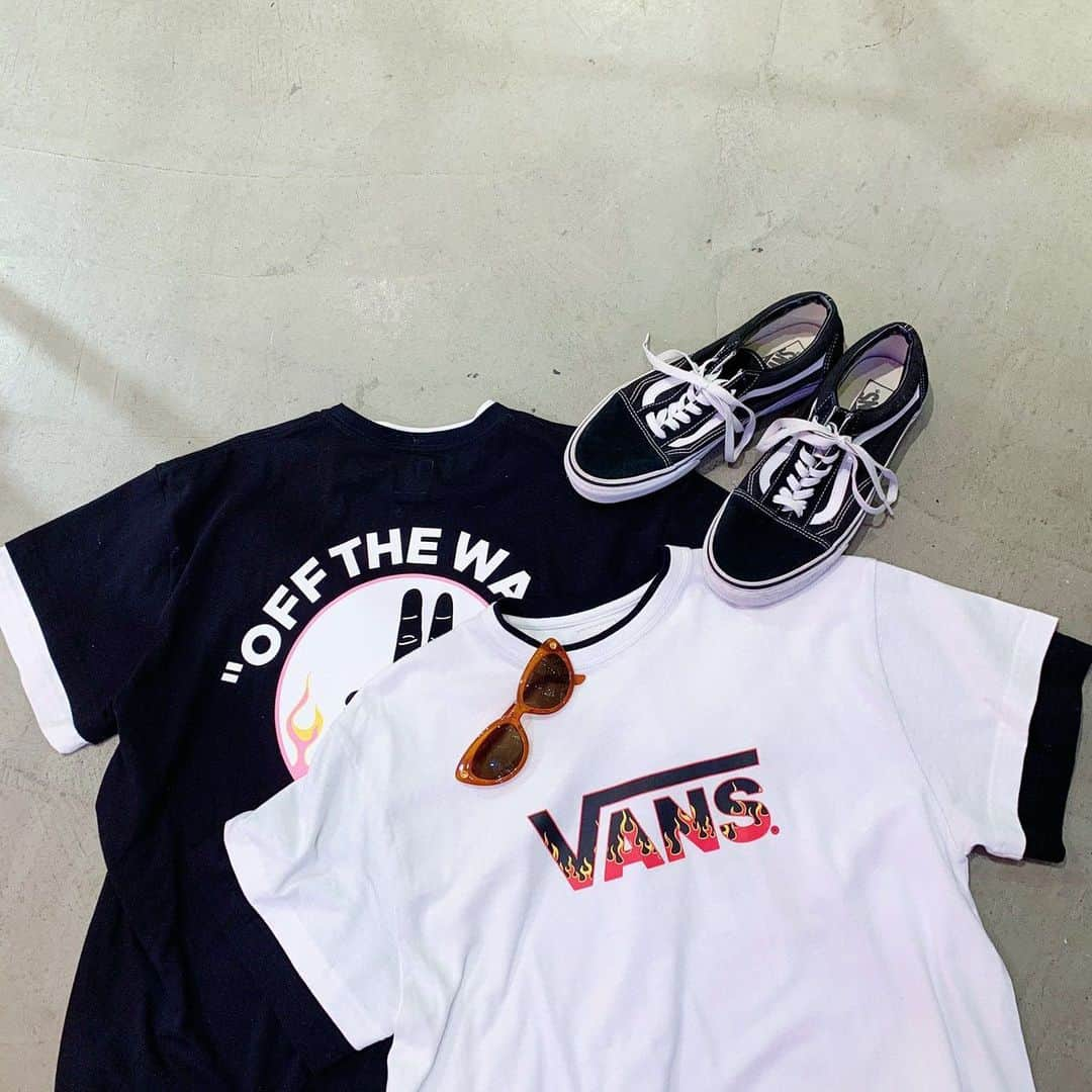 jouetieさんのインスタグラム写真 - (jouetieInstagram)「. 【NEW ARRIVAL】 . VANS別注ITEM 第二弾販売中♡ . ▼tops VANSフレイムTシャツ ￥8,800(tax in) O.WHT/BLK . @jouetie_official TOPページURLからチェック✔️ 商品詳細は画像をタップ🛒📌 . #jouetie #jouetie2020aw #jouetie_ootd #fashion #autumn #winter #street #mixstyle #ジュエティ」8月2日 18時57分 - jouetie_official