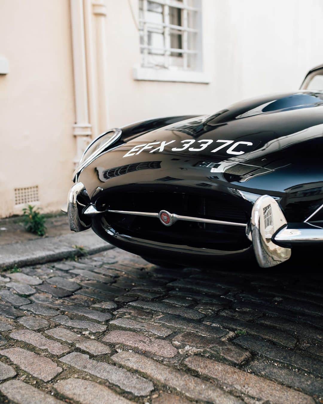 Jaguarさんのインスタグラム写真 - (JaguarInstagram)「Instantly recognisable from every angle. 📷: @LorenzCollection.  #Jaguar #Etype #JaguarClassic #ClassicCars #Heritage #Icon #Legend #CarsofInstagram #instacars」8月2日 18時57分 - jaguar