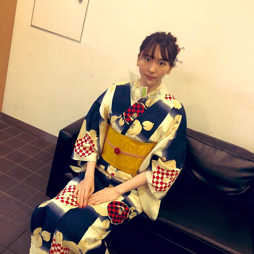 新垣結衣（ファンアカウント）さんのインスタグラム写真 - (新垣結衣（ファンアカウント）Instagram)「- 【新垣結衣】 いよいよ本日22:30より「親バカ青春白書」がスタートします☺️ 今夜放送の第一話は浴衣姿で登場です👘 どうぞお楽しみに〜っ🙏  #新垣結衣 #ガッキー #aragakiyui」8月2日 19時05分 - aragakiyui_fanspage