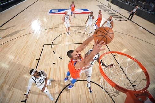 ダニーロ・ガリナリさんのインスタグラム写真 - (ダニーロ・ガリナリInstagram)「💪🏀 Good restart with an important win! #WholeNewGame #ThunderUp #NbaBubble」8月2日 19時09分 - danilogallogallinari