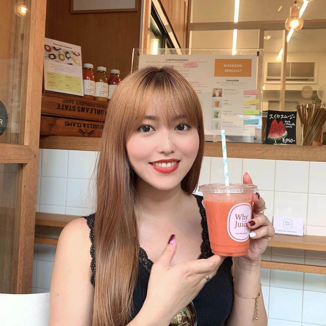 KOUMIさんのインスタグラム写真 - (KOUMIInstagram)「. みんなが暑い時に飲みたくなるものは？ . . . #whyjuice#daikanyama#watermelonjuice#smoothie#summer#tokyo#代官山#スイカスムージー#夏#暑いね#🍉#☀️」8月2日 19時13分 - iamkoumikolme