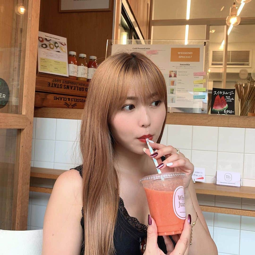 KOUMIさんのインスタグラム写真 - (KOUMIInstagram)「. みんなが暑い時に飲みたくなるものは？ . . . #whyjuice#daikanyama#watermelonjuice#smoothie#summer#tokyo#代官山#スイカスムージー#夏#暑いね#🍉#☀️」8月2日 19時13分 - iamkoumikolme