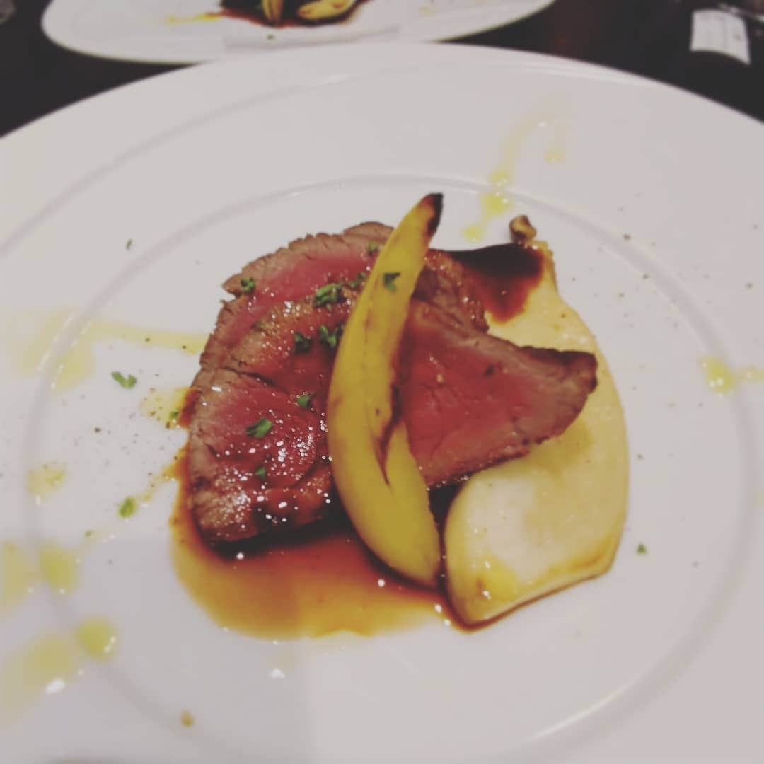 sdiningのグルメインスタ