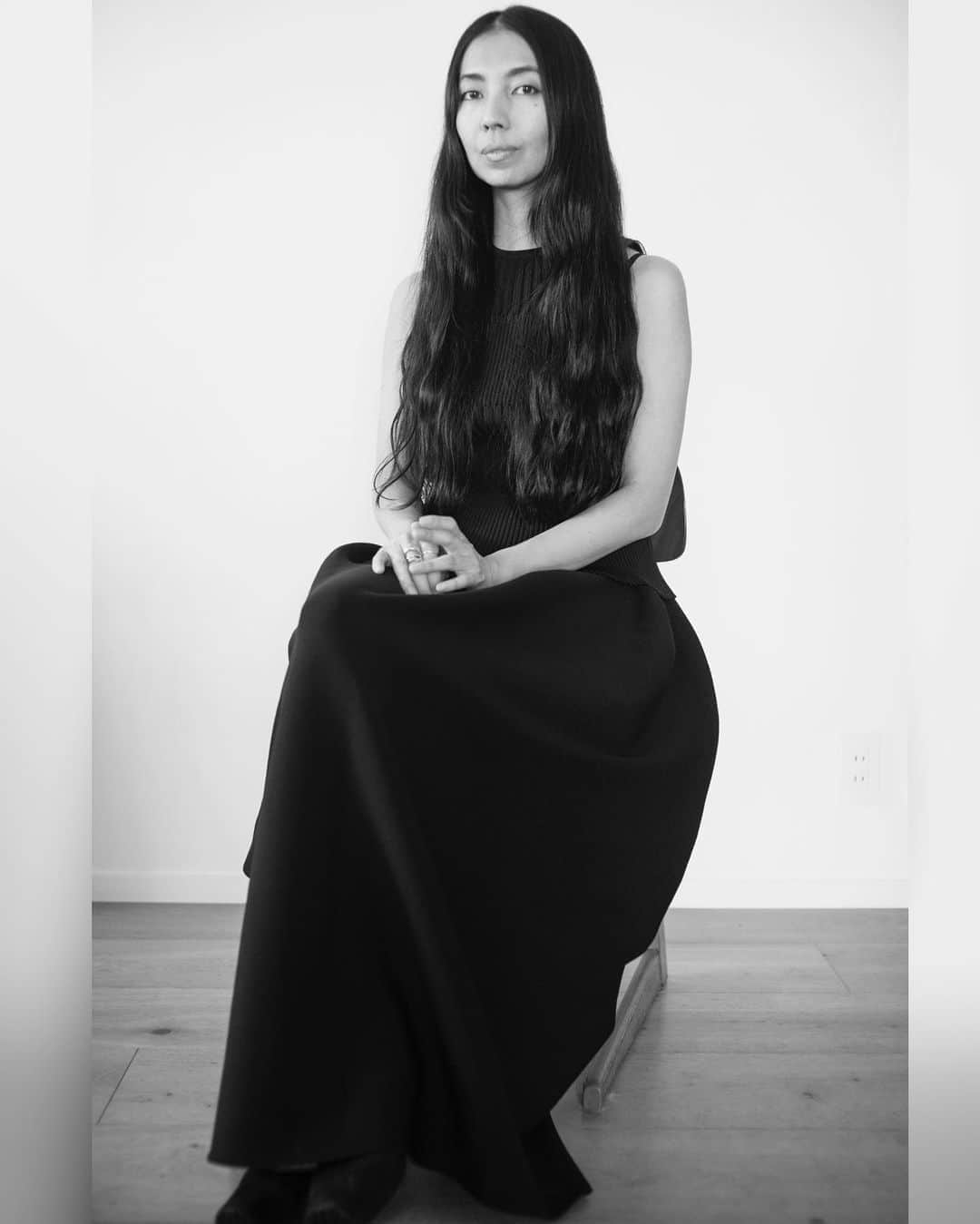 のインスタグラム：「Challenge accepted Thanks  nominated ❤︎ @carmenjuliadurangarcia   力強くしなやかに。世界中の全ての女性へ。愛を送ります。  #womensupportingwomen  #womenempoweringwomen」