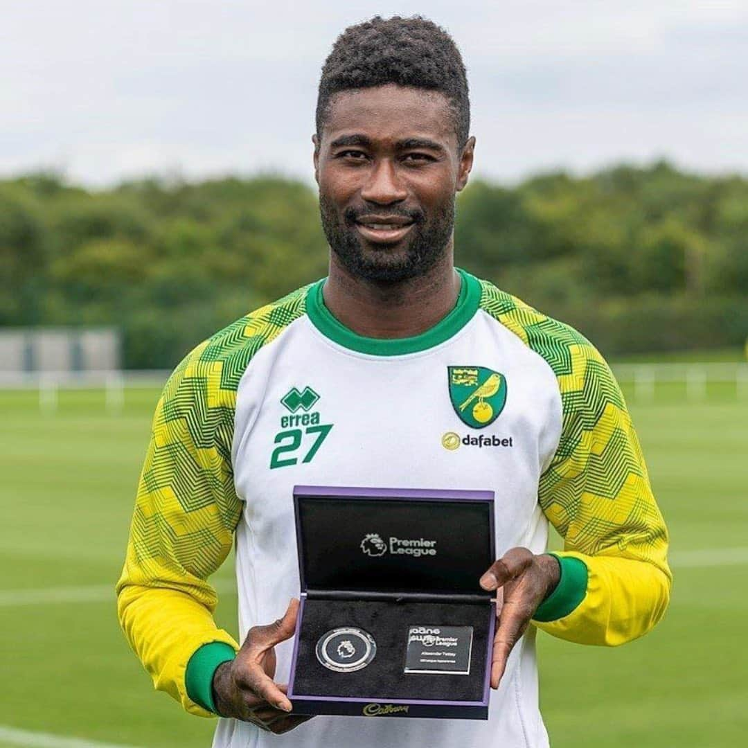 アレクサンデル・テッテイさんのインスタグラム写真 - (アレクサンデル・テッテイInstagram)「💯 @premierleague appearance. Any footballer will be proud of this. Thank you @norwichcityfc 👏🏾🔰.」8月2日 20時26分 - tettinho86