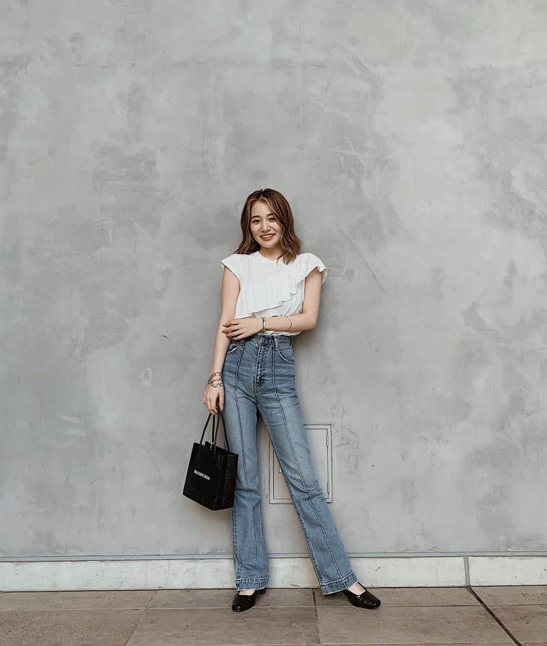 浪花ほのかのインスタグラム：「久しぶりのゆるっと私服〜(TT)🖤」