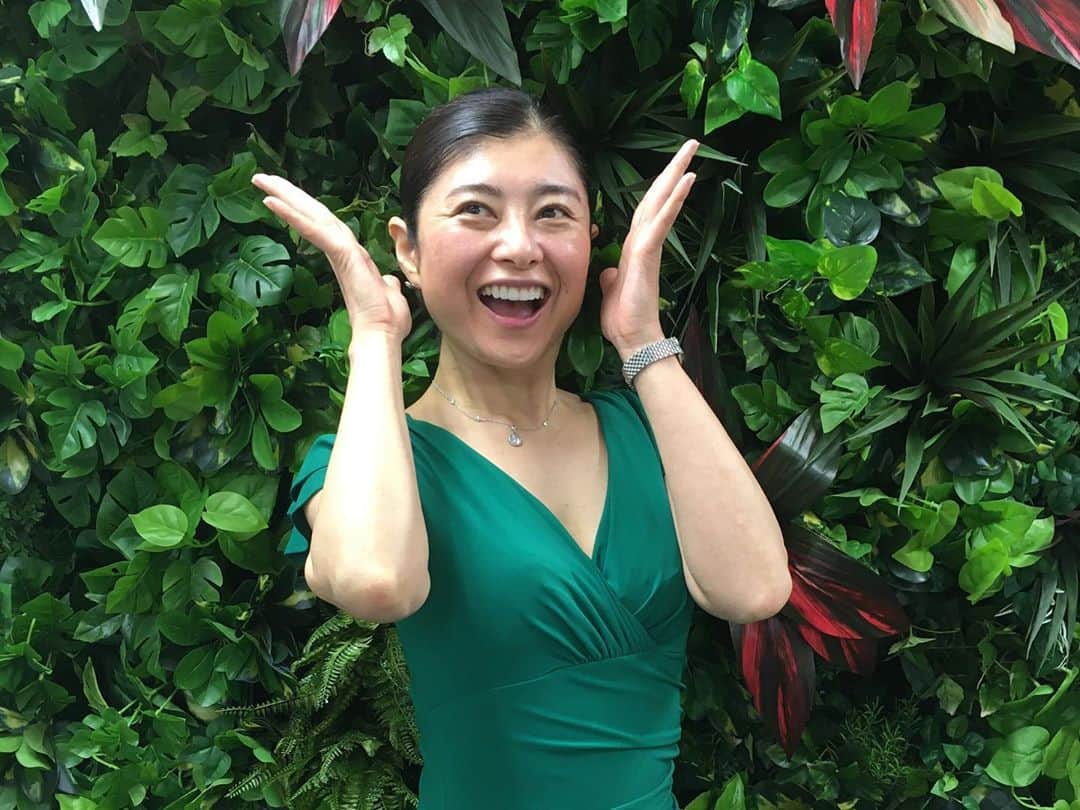 間々田佳子さんのインスタグラム写真 - (間々田佳子Instagram)「半年振りの講座 会議室がジャングルになっていた…笑笑」8月2日 20時44分 - yoshiko.mamada