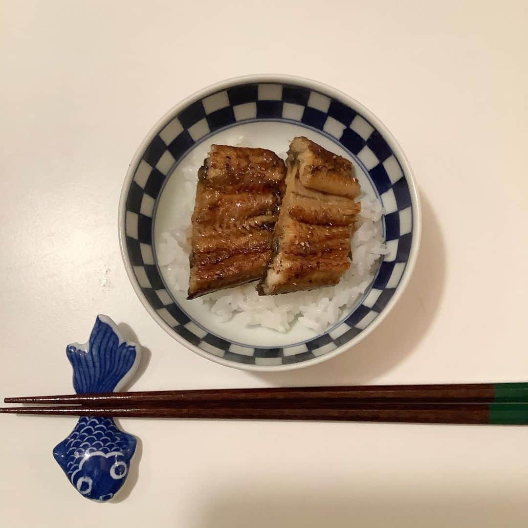 丸山敬太さんのインスタグラム写真 - (丸山敬太Instagram)「そして丑の日なので 本の一口鰻丼。  夏を乗り切りましょう！」8月2日 20時45分 - keitamaruyama