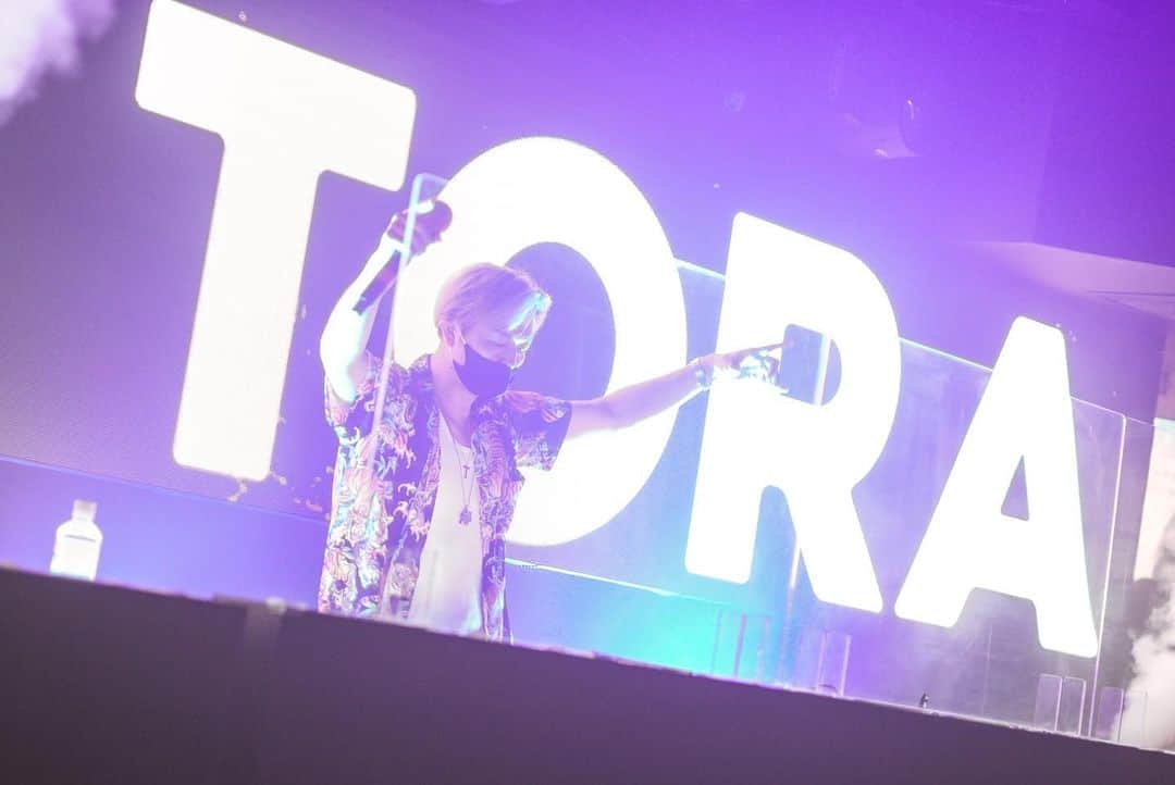 DJ TORAさんのインスタグラム写真 - (DJ TORAInstagram)「TORA×🐯 . . @neon__mafia  . #djtora #atomtokyo」8月2日 20時54分 - djtora_jpn